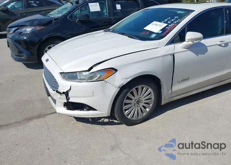 2013 Ford Fusion Hybrid Se z USA, uszkodzony, nr VIN 3FA6P0LU7DR296361